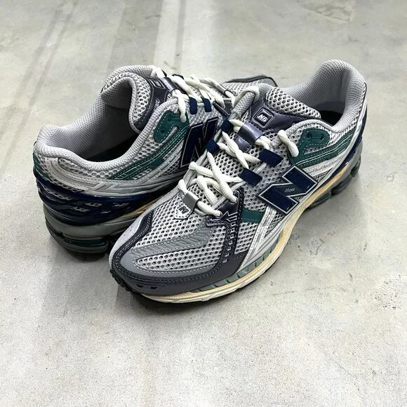 New Balance | Shoes | New Balance 96 Utility Mens Navy Grey  display picture 2